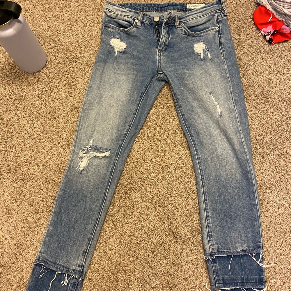 Blank ripped jeans